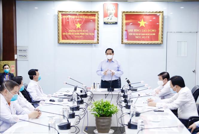 Trong ảnh: Thủ tướng Phạm Minh Chính phát biểu tại buổi làm việc với lãnh đạo Bệnh viện Chợ Rẫy. Ảnh: Dương Giang - TTXVN